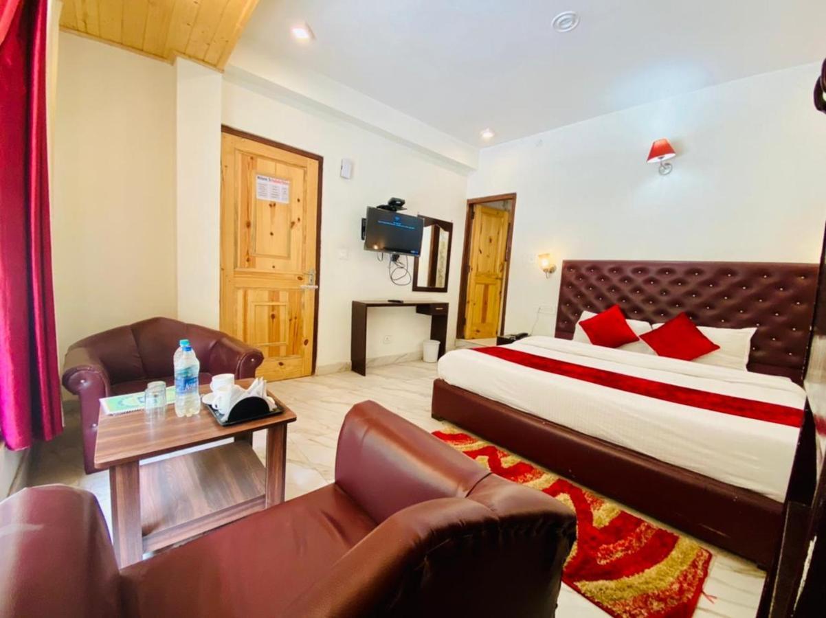 مايالي Hotel Hadimba Palace - Near Mall Road المظهر الخارجي الصورة