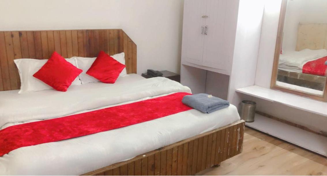 مايالي Hotel Hadimba Palace - Near Mall Road المظهر الخارجي الصورة